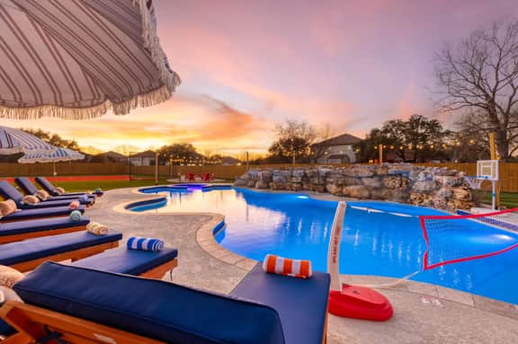 San Antonio Compound | Sports Court & Spa