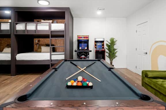 The Lazy Palm | Lazy River • Pool • Casita