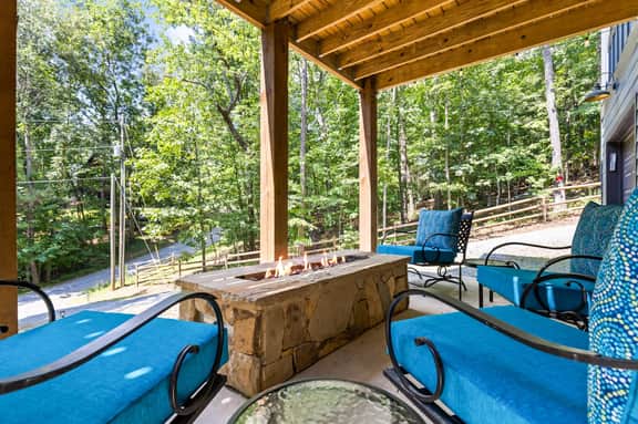 Mtn Retreat w/ Hot Tub & Resort Amenities • Grill