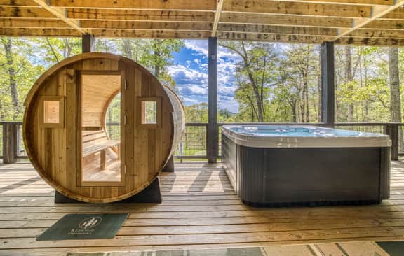 The Glass Cabin | Hot Tub & Sauna