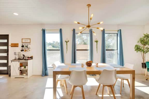 Hill Country Hideaway | Modern Barndominium for 6