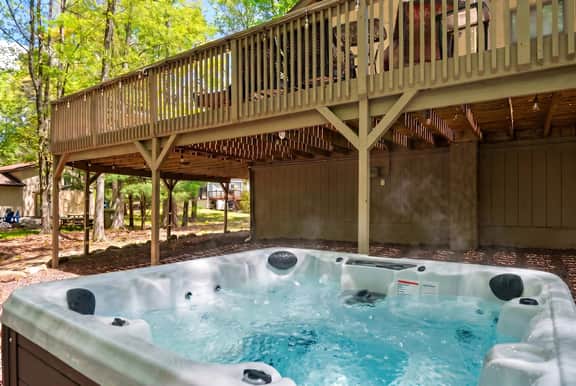 Poconos Retreat | Hot Tub | Firepits | Sleeps 16