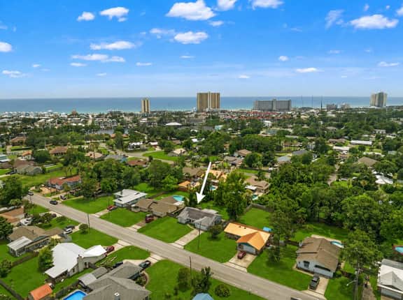 Panama City Beach Coastal Escape - Walk to Beach - Image 2