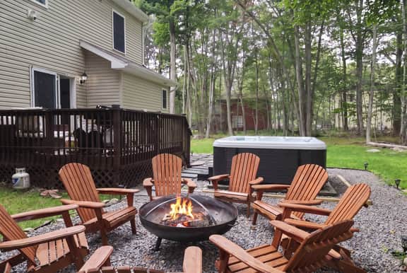 Grace Estates • Hot Tub • Game Rooms • Lake Access - Image 2