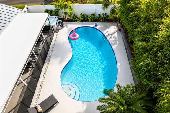 Relax, Play & Stay | Pool, Spa & Beach Nearby - Image 5