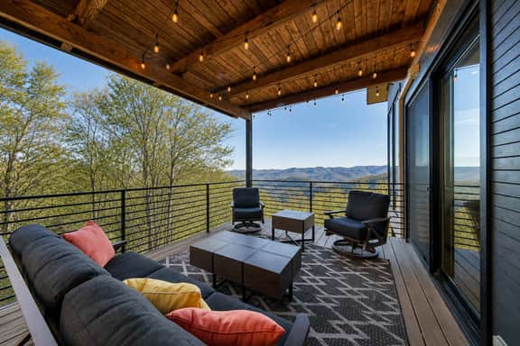 Blissful Bluff • Mtn Views • Fire Pit • Sleeps 6 - Image 2
