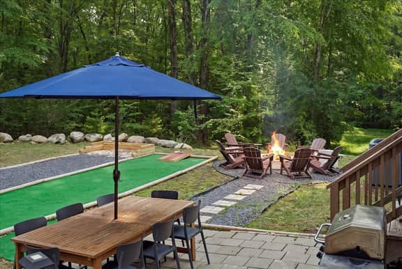 Epic Poconos Pad: Pool, Hot Tub, Gym, Golf Sim - Image 3