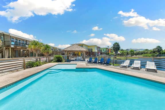 Port A Vallarta | Community Pool | Close to Beach - Image 4