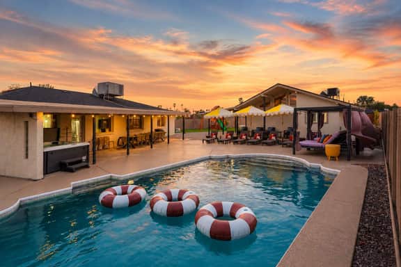 Heatwave Hideaway | Pool • Pickleball • Games - Image 2