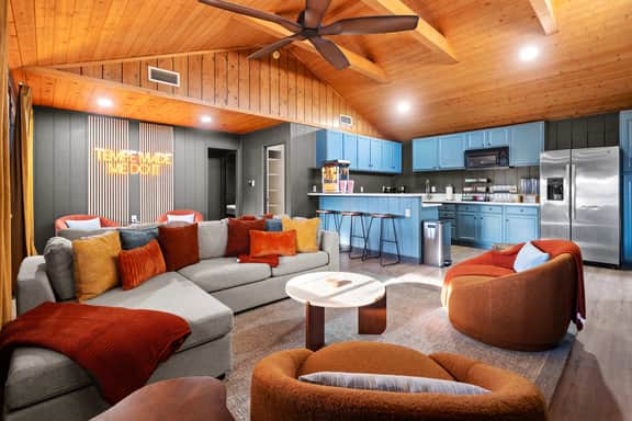 Heatwave Hideaway | Pool • Pickleball • Games - Image 4
