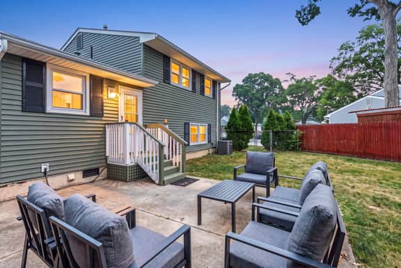 Cape May Escape • Sleeps 10 • Tiki Bar • Grill - Image 3