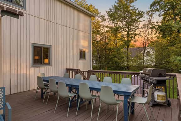 Poconos Retreat: Theater, Hot Tub, Sauna, Games - Image 5