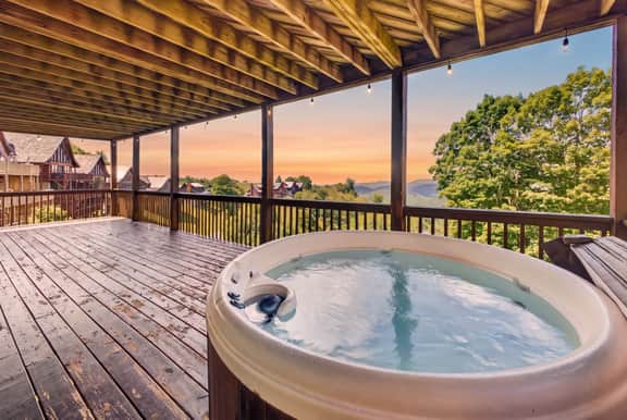 Ski-Out to Hatley Pointe | Hot Tub | Sleeps 8 - Image 2