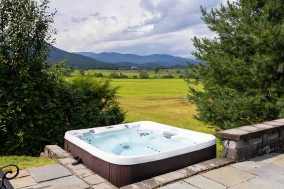 Sojourners Rest: Old Rag Views, Hot Tub, Fire Pit - Image 2
