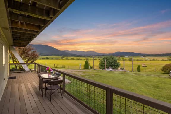 Sojourners Rest: Old Rag Views, Hot Tub, Fire Pit - Image 4