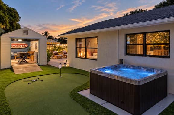 Palm Beach Retreat | Pool, Cold Plunge & Games - Image 4