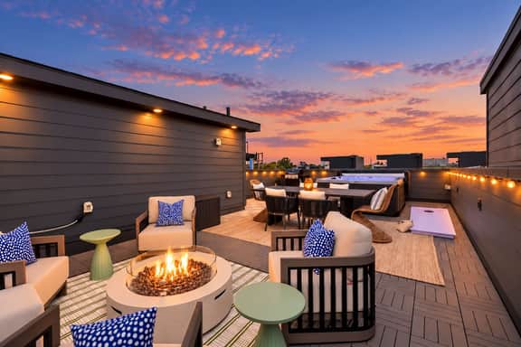 Nashville Hideaway | Amazing Rooftop Patio & Views - Image 4