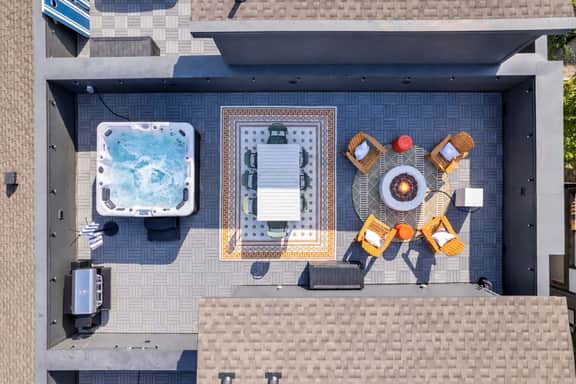 Nashville Hideaway | City-View Rooftop • Fire Pit - Image 2