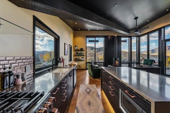 Mountain Escape - Hot Tub - Views - Firepit - Image 5