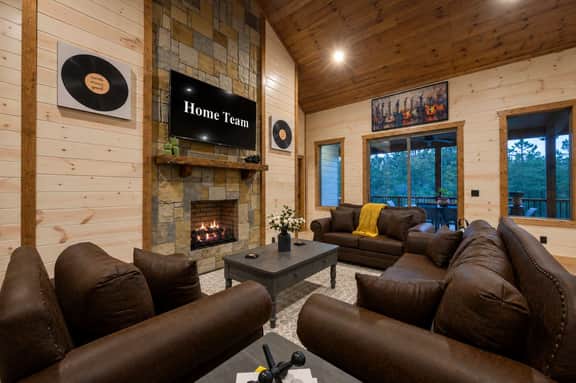 Broken Bow Retreat | Pool, Hot Tub & Games - Image 5