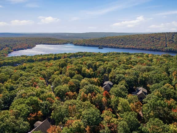 Poconos Retreat: Sauna, Hot Tub, Fire Pit & Games - Image 3