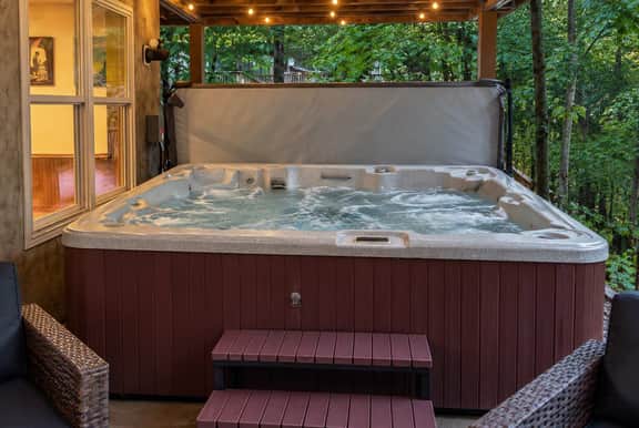 Poconos Retreat: Sauna, Hot Tub, Fire Pit & Games - Image 4