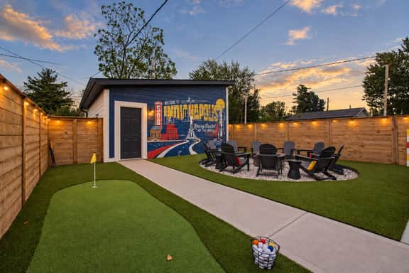 Game Day Getaway - Hot Tub, Arcade & Putting Green - Image 2