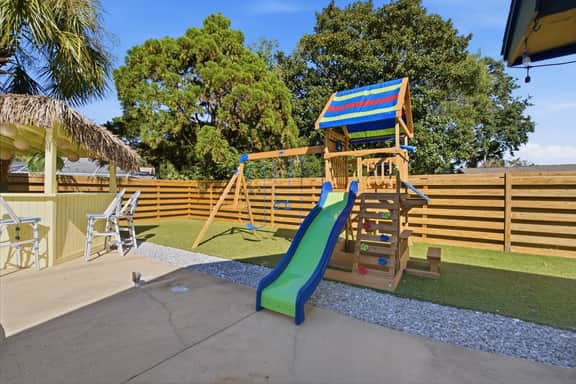 Fort Walton Oasis | Pool | Games | Tiki Bar - Image 4