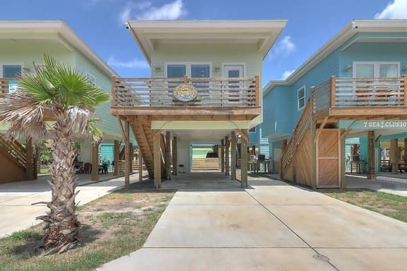 Poco Cabana- Cute Bungalow | 2 Community Pools!