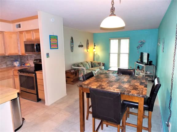Seaside Retreat | Sleeps 5 | Family Friendly
