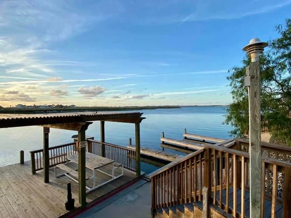 Padre Getaway- Fishing Dock & Pool~2 Min to Beach