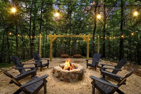 Private Mountain Getaway - Movie Theater - Hot Tub