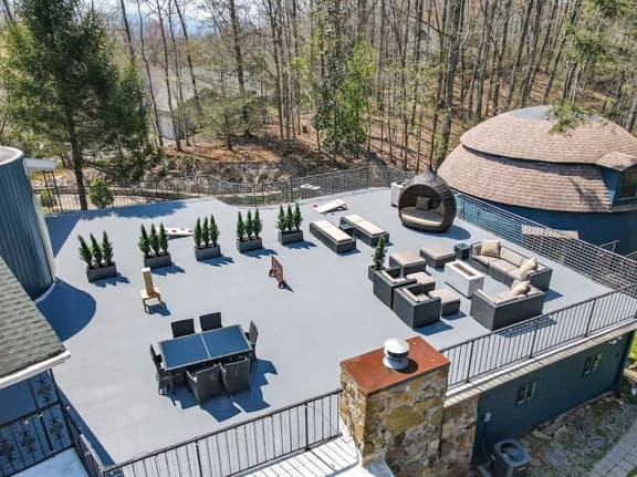 Mountain View - Rooftop Patio - Theater - Games