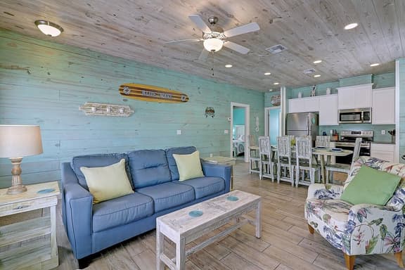 Blue Wave~Community Pool~Family Friendly~Sleeps 10
