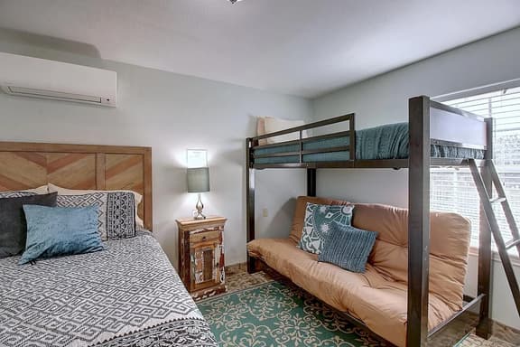 Kahuna Cottage- Family Friendly | Fenced Yard