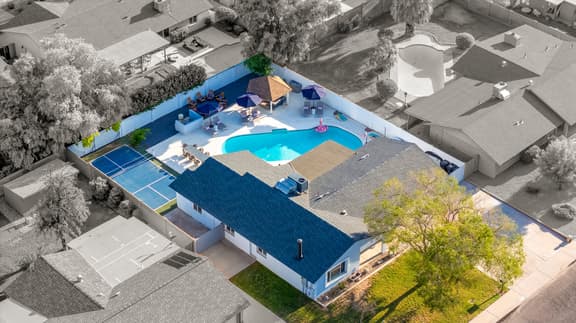 Backyard Pickleball | HotTub | Pool | Gameroom!