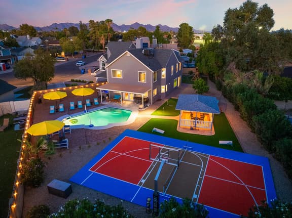 7BR Pickleball Retreat! Heated Pool, Spa, & More!