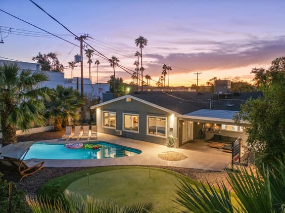 4 Br Tempe Retreat: Pool | Putt Putt | Pool Table