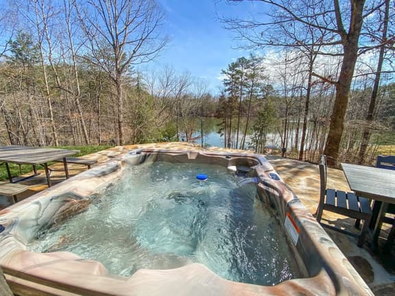 Lakefront~Dock~Hot tub~Firepit~Dog Friendly!