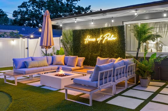 Family Fun Oasis: Private Pool, Theater, Putt Putt