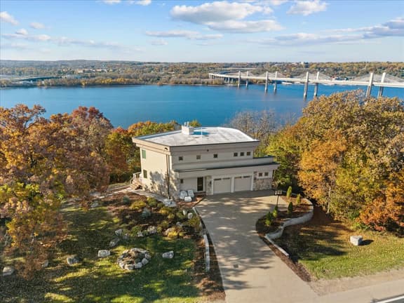 Waterfront Retreat • Private Beach • Dock • Views
