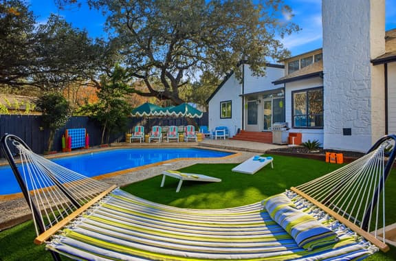 Riverwalk Villa • Game Room • Grill • Heated Pool