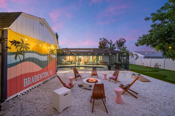 Poolside Oasis • Sleeps 8 • Game Room • Putt Putt