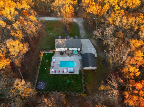 Pine & Paddle Getaway • Game Room • Hot Tub • Pool