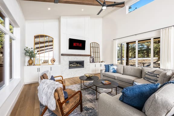 The Pines of Valle Grande • Hot Tub • Fireplace