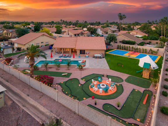 The Ultimate Stay & Play Retreat • 4BR • Sleeps 13