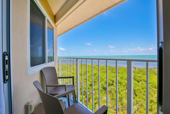 Keys Escape | Oceanfront Resort Condo | Sleeps 6