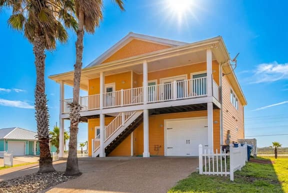 Pier Pressure | Pools • Beach Access • Sunset View