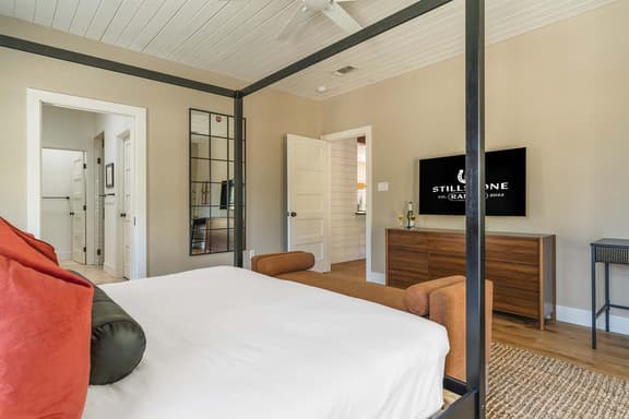 Stillstone Ranch | A Wellness Retreat | Sleeps 32