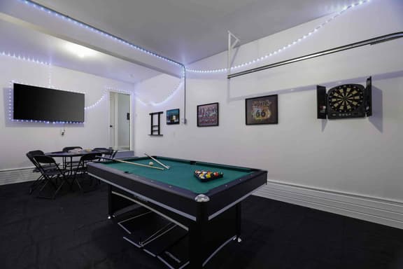 Pocono Escape • Hot Tub • Game Rooms • Lake Access